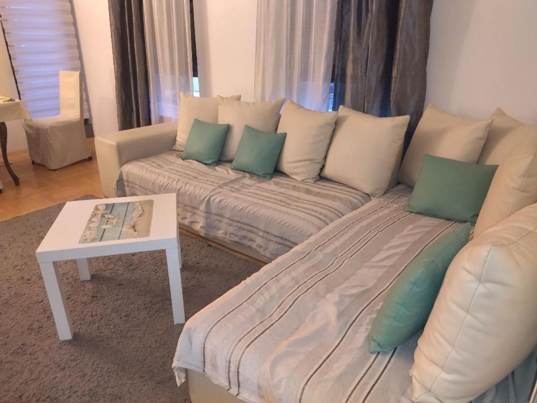 Apartman Gana Altina Lux Belgrad Exterior foto